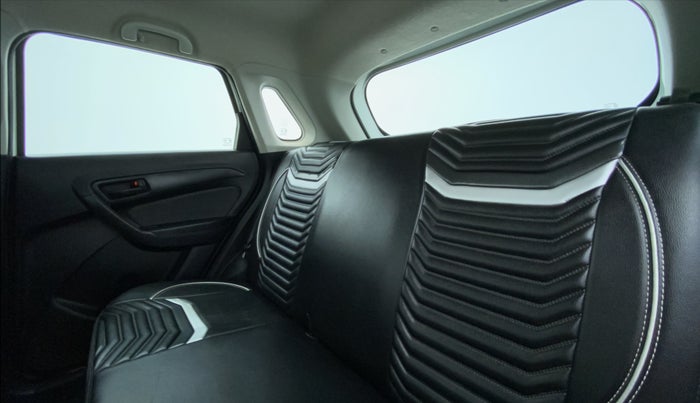 2020 Maruti Vitara Brezza LXI, Petrol, Manual, 30,953 km, Right Side Rear Door Cabin