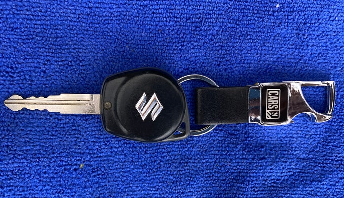 2020 Maruti Vitara Brezza LXI, Petrol, Manual, 30,953 km, Key Close Up