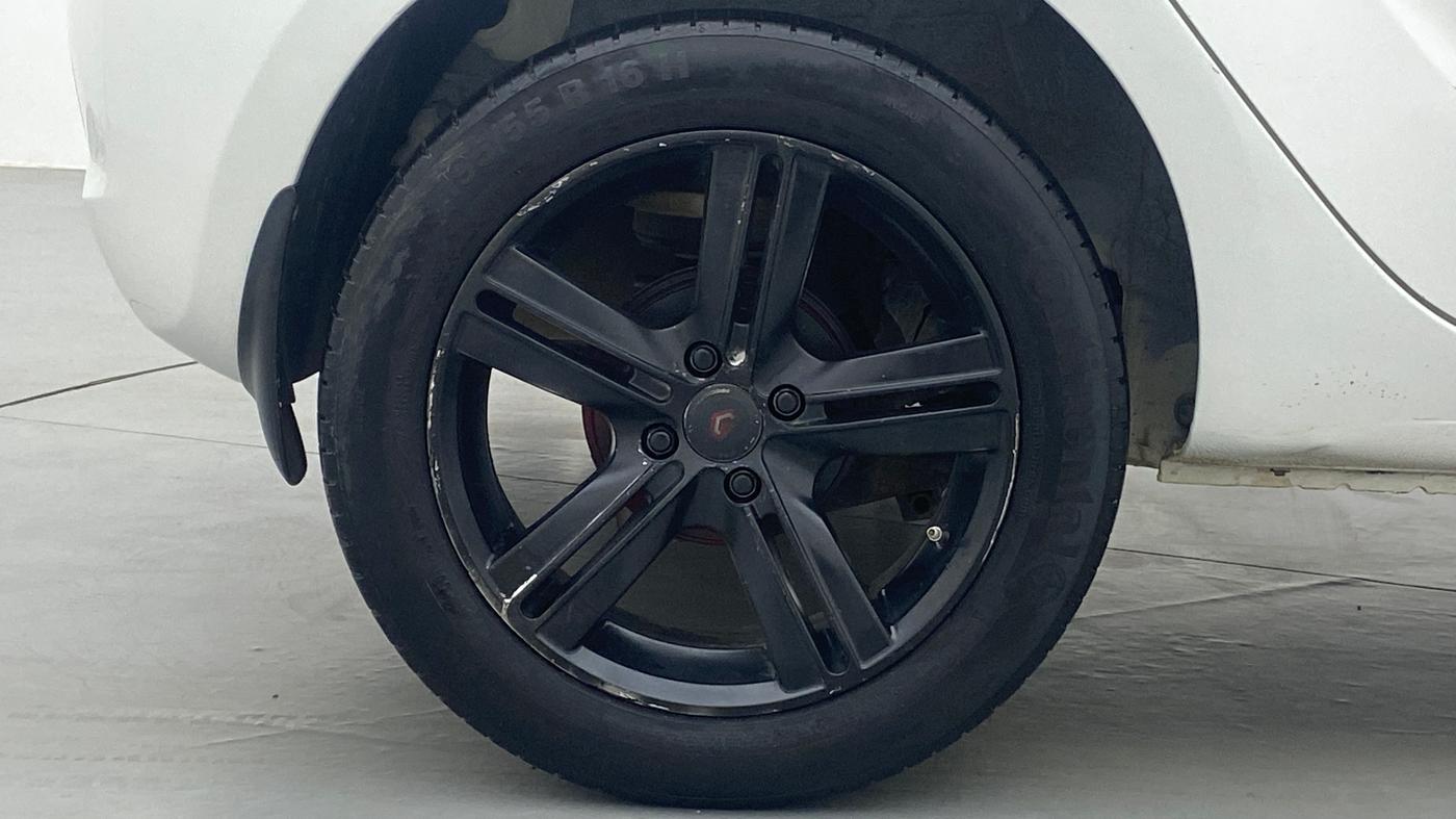 2011 Hyundai i20 MAGNA O 1.2, Petrol, Manual, 96,026 km, Right Rear Wheel