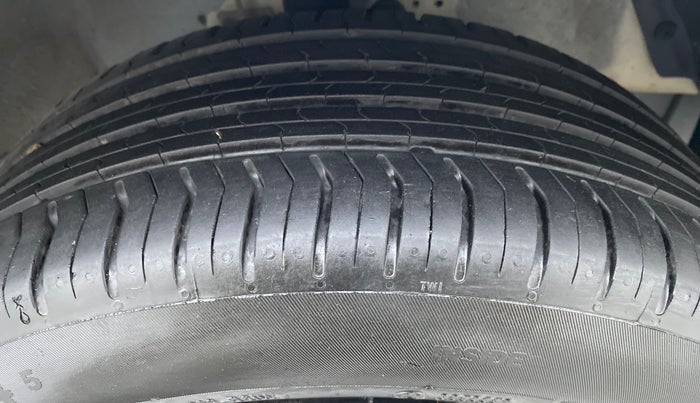 2011 Hyundai i20 MAGNA O 1.2, Petrol, Manual, 96,026 km, Right Front Tyre Tread