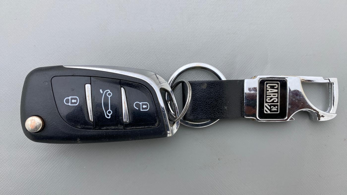 2011 Hyundai i20 MAGNA O 1.2, Petrol, Manual, 96,026 km, Key Close Up