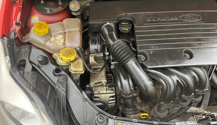 2013 Ford Figo ZXI 1.2 PETROL, Petrol, Manual, 1,10,711 km, Engine View - Right