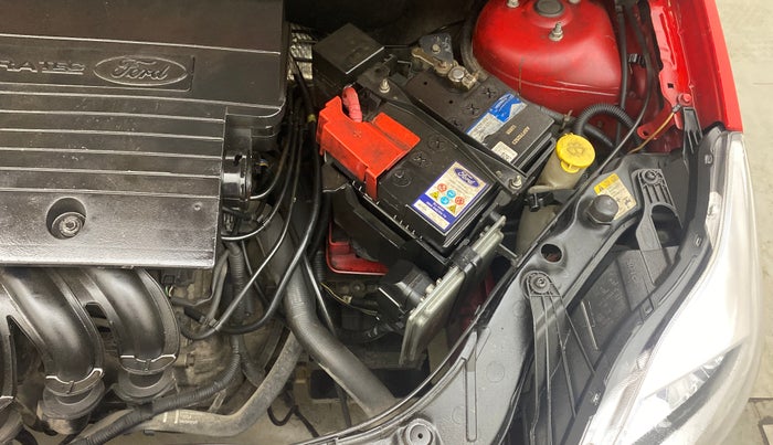 2013 Ford Figo ZXI 1.2 PETROL, Petrol, Manual, 1,10,711 km, Engine View - Left