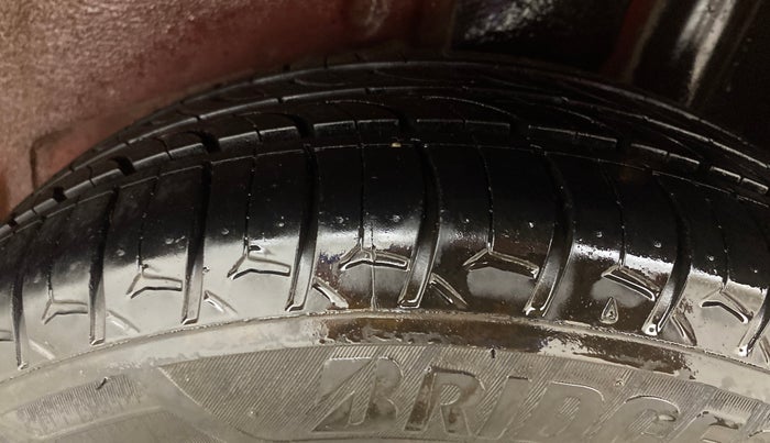 2013 Ford Figo ZXI 1.2 PETROL, Petrol, Manual, 1,10,711 km, Left Rear Tyre Tread