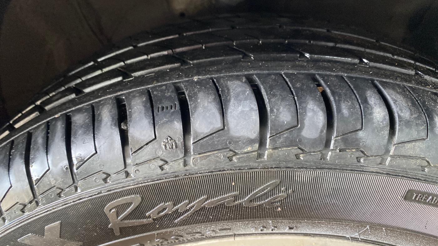 2023 Hyundai Creta SX (O) AT 1.5 DIESEL, Diesel, Automatic, 1,01,317 km, Right Front Tyre Tread