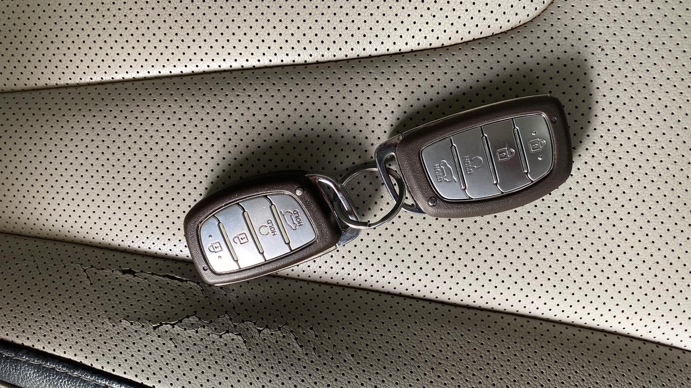 2023 Hyundai Creta SX (O) AT 1.5 DIESEL, Diesel, Automatic, 1,01,317 km, Key Close Up