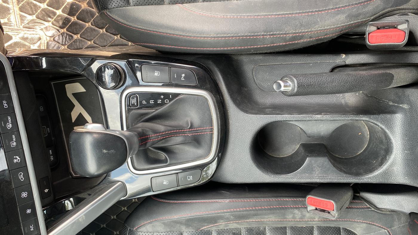 2021 KIA SELTOS GTX PLUS 1.4 PETROL DCT DUAL TONE, Petrol, Automatic, 92,159 km, Gear Lever