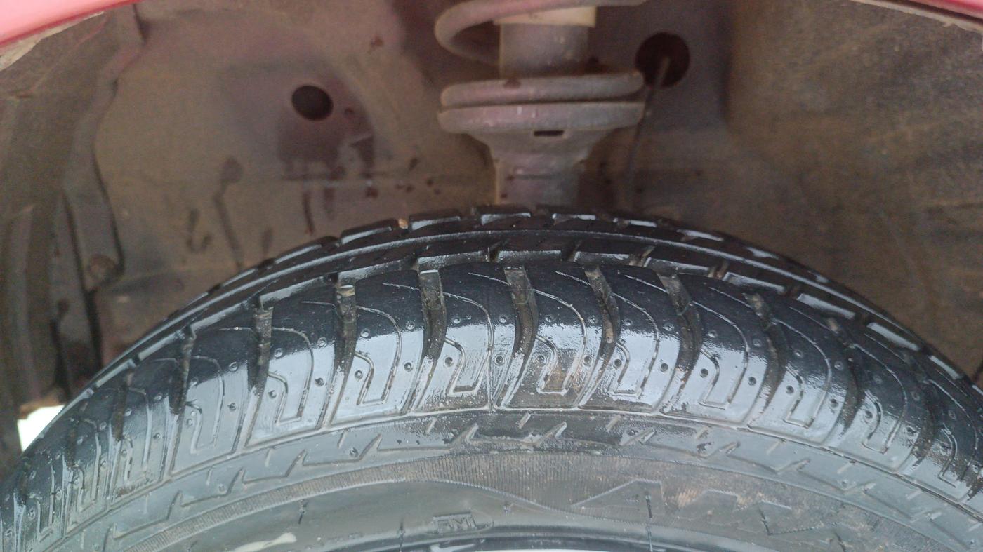 2018 Maruti Wagon R 1.0 VXI, Petrol, Manual, 32,756 km, Left Front Tyre Tread