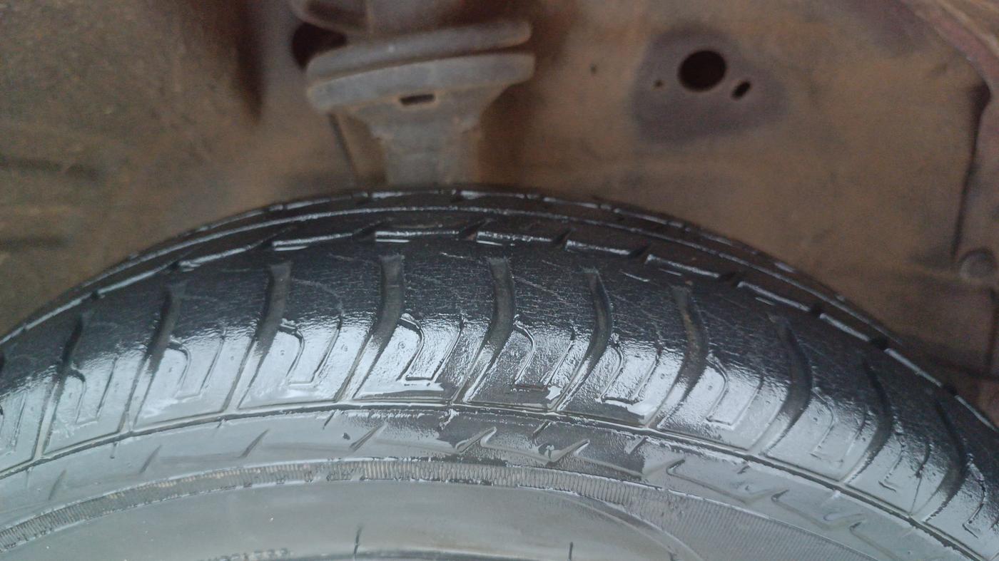 2018 Maruti Wagon R 1.0 VXI, Petrol, Manual, 32,756 km, Right Front Tyre Tread