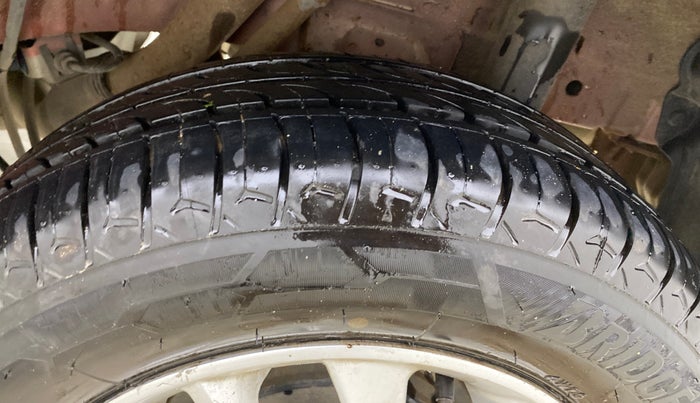 2017 Mahindra Kuv100 K6 D 5 STR, Diesel, Manual, 60,342 km, Left Rear Tyre Tread