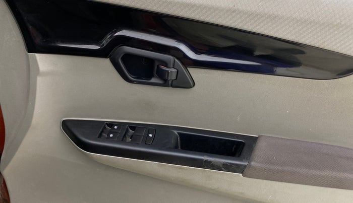 2017 Mahindra Kuv100 K6 D 5 STR, Diesel, Manual, 60,342 km, Driver Side Door Panels Control