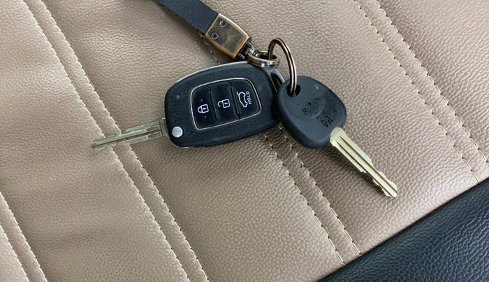 2016 Hyundai Elite i20 SPORTZ 1.2, Petrol, Manual, 48,724 km, Key Close Up