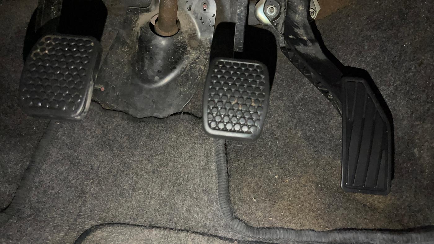 2016 Maruti Alto K10 VXI, Petrol, Manual, 24,370 km, Pedals
