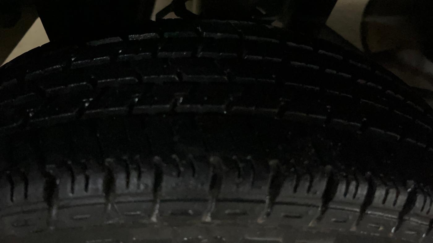 2016 Maruti Alto K10 VXI, Petrol, Manual, 24,370 km, Right Rear Tyre Tread