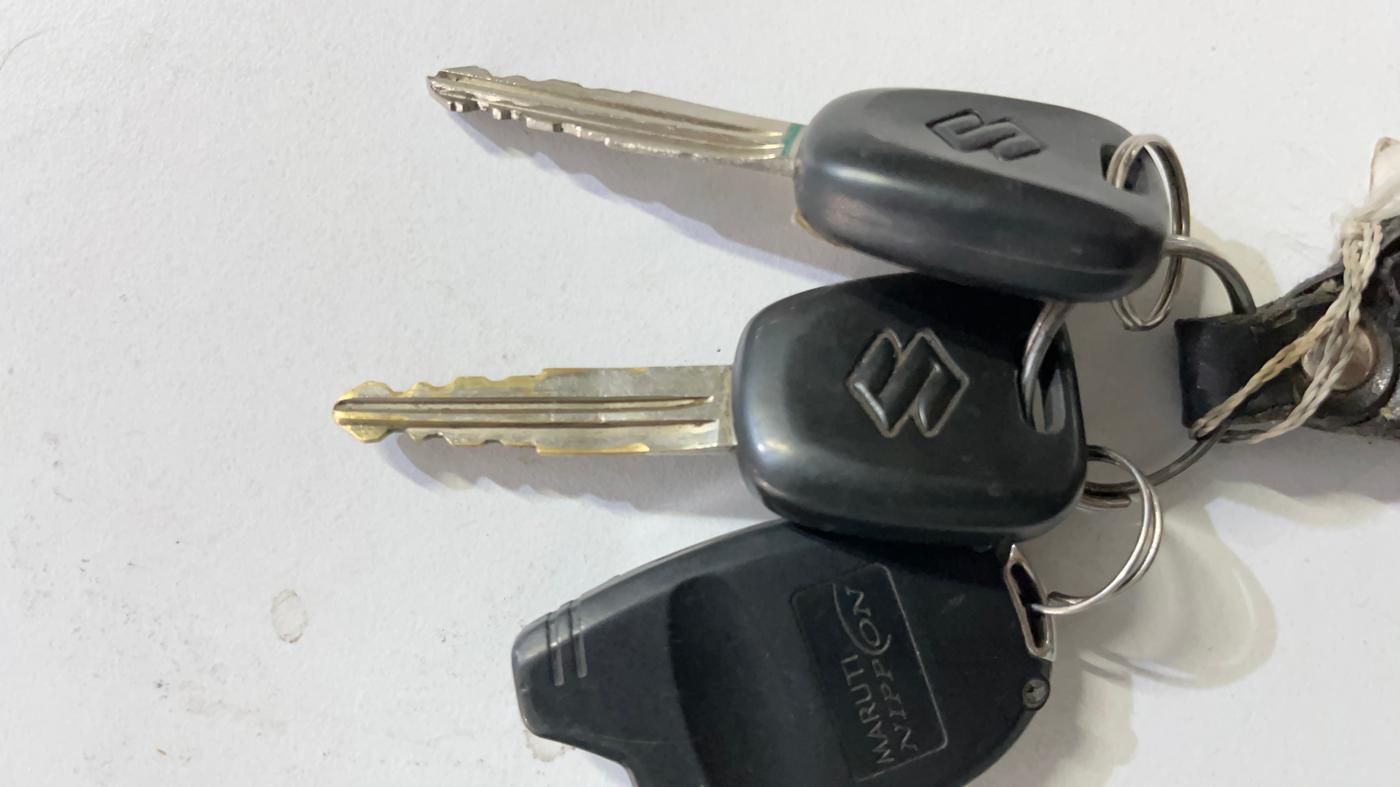 2016 Maruti Alto K10 VXI, Petrol, Manual, 24,370 km, Key Close Up