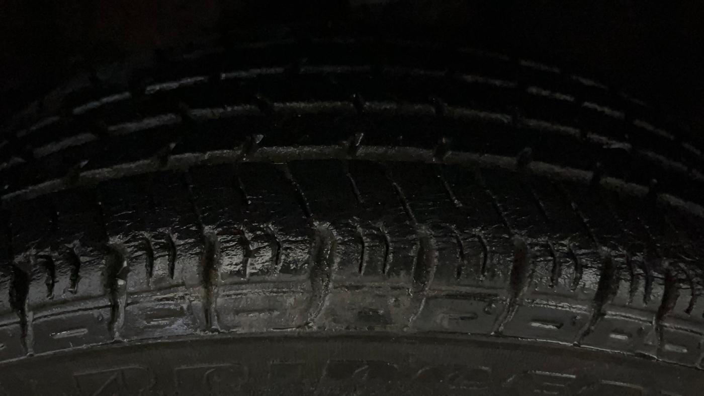 2016 Maruti Alto K10 VXI, Petrol, Manual, 24,370 km, Left Front Tyre Tread
