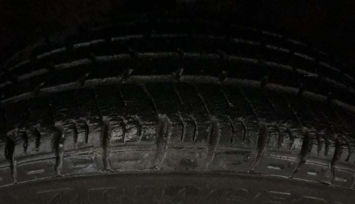 2016 Maruti Alto K10 VXI, Petrol, Manual, 24,284 km, Left Front Tyre Tread