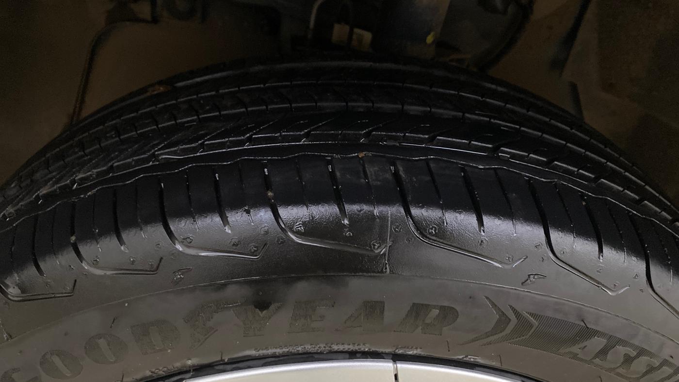 2024 Tata NEXON PURE 1.2 PETROL, Petrol, Manual, 4,855 km, Left Front Tyre Tread