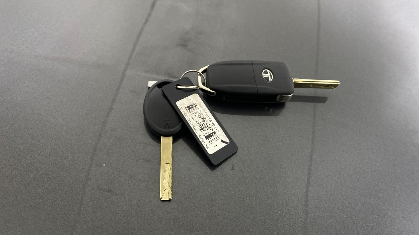 2024 Tata NEXON PURE 1.2 PETROL, Petrol, Manual, 4,855 km, Key Close Up