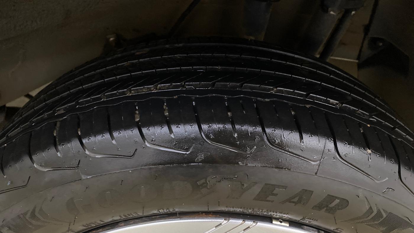 2024 Tata NEXON PURE 1.2 PETROL, Petrol, Manual, 4,855 km, Left Rear Tyre Tread