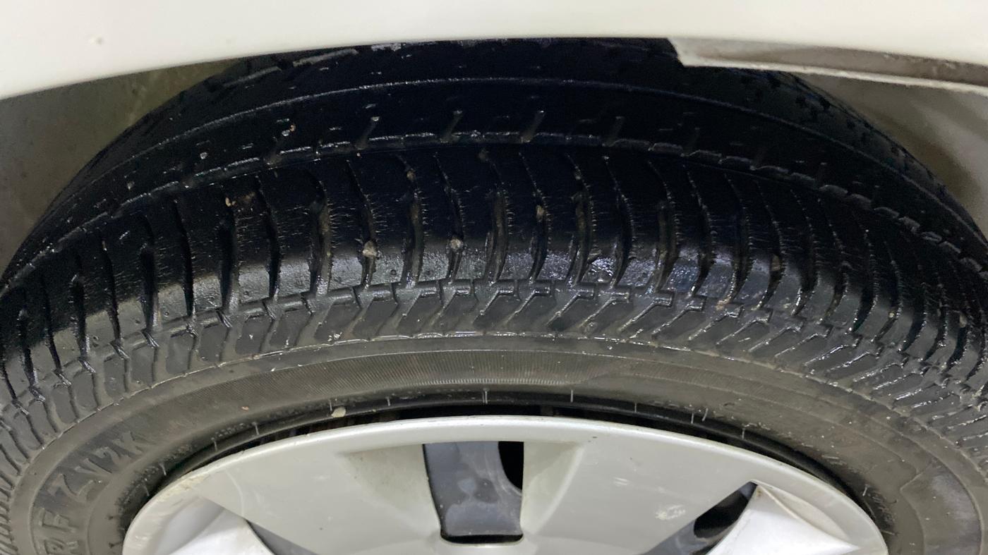 2016 Maruti Alto K10 VXI, Petrol, Manual, 38,216 km, Right Front Tyre Tread