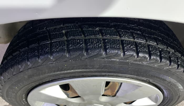 2016 Maruti Alto K10 VXI, Petrol, Manual, 38,216 km, Left Front Tyre Tread