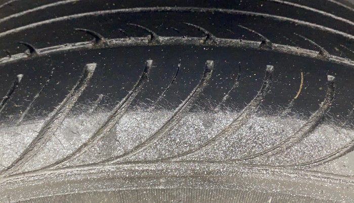 2013 Hyundai i20 ASTA 1.2, Petrol, Manual, 49,065 km, Left Rear Tyre Tread