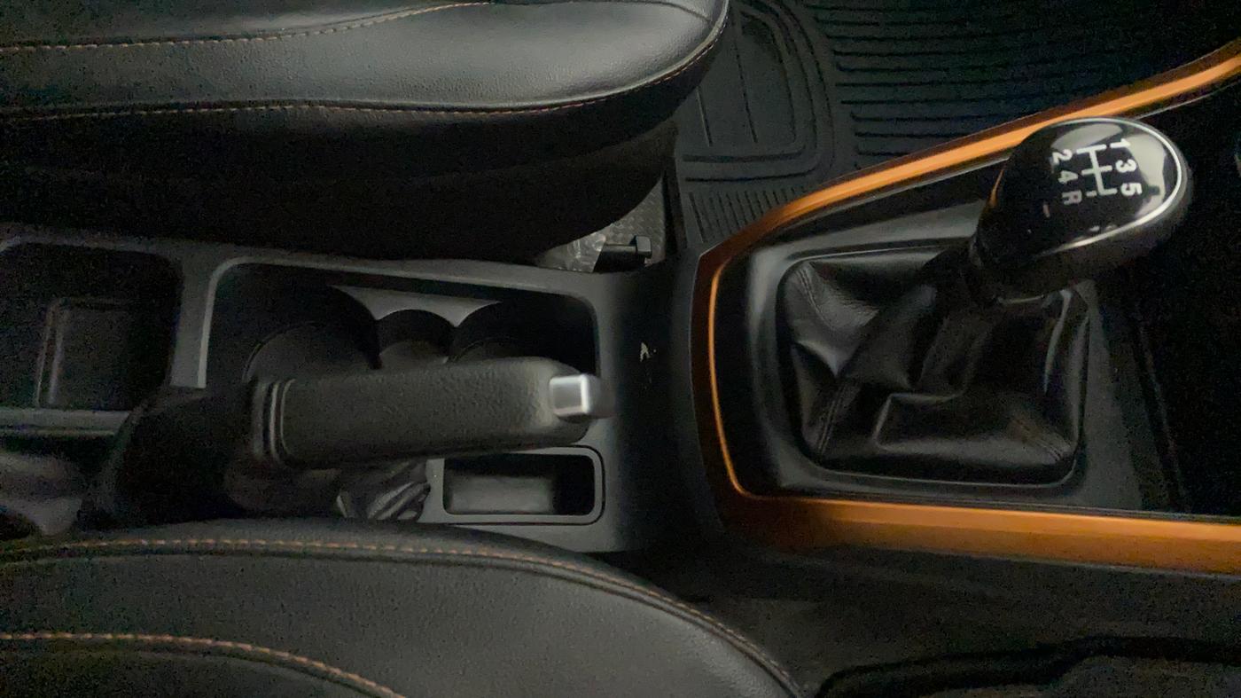 2020 Ford Ecosport TITANIUM 1.5 SPORTS(SUNROOF) PETROL, Petrol, Manual, 24,960 km, Gear Lever