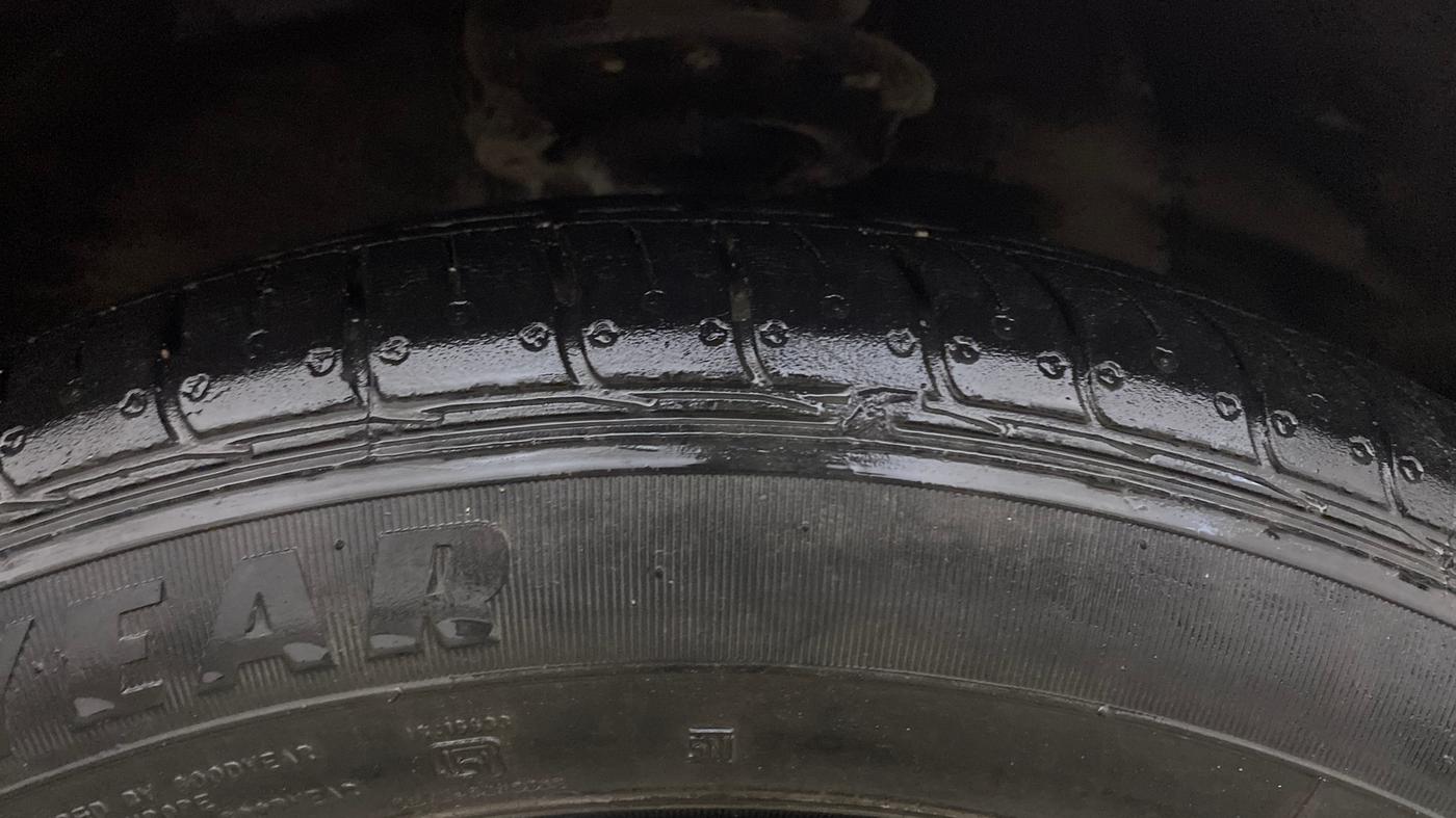 2014 Hyundai Xcent SX 1.2 (O), Petrol, Manual, 47,685 km, Right Front Tyre Tread