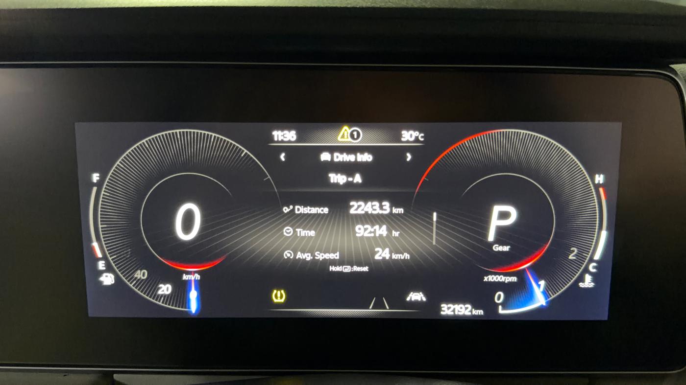 2024 Mahindra XUV700 AX 7 Luxury Pack Petrol AT 6 STR, Petrol, Automatic, 32,191 km, Odometer Image
