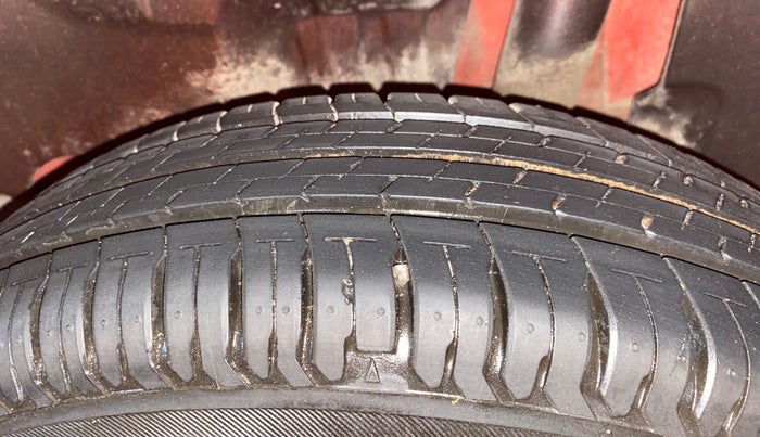 2019 Maruti Swift VXI, Petrol, Manual, 20,580 km, Left Rear Tyre Tread