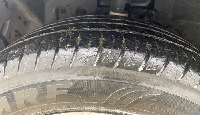 2016 Ford Ecosport TITANIUM 1.5L DIESEL, Diesel, Manual, 1,02,703 km, Left Front Tyre Tread