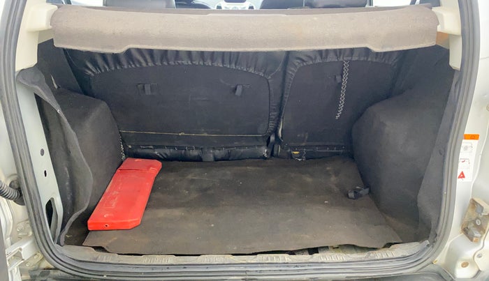 2016 Ford Ecosport TITANIUM 1.5L DIESEL, Diesel, Manual, 1,02,703 km, Boot Inside