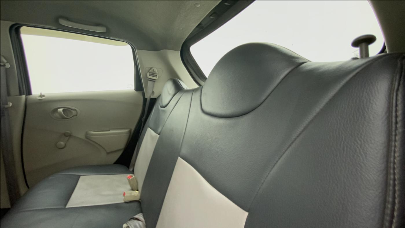 2015 Datsun Go T, Petrol, Manual, 86,055 km, Right Side Rear Door Cabin