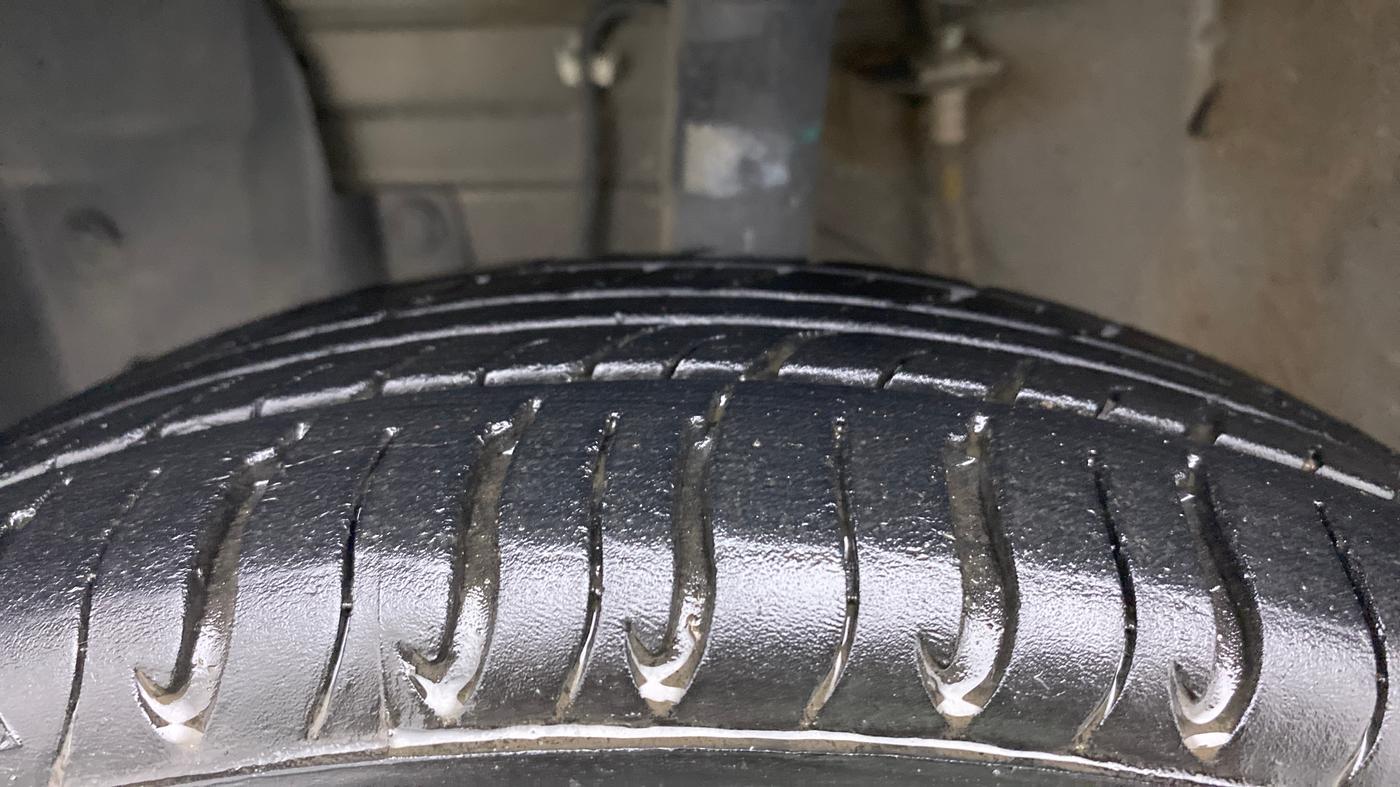 2015 Datsun Go T, Petrol, Manual, 86,055 km, Left Front Tyre Tread
