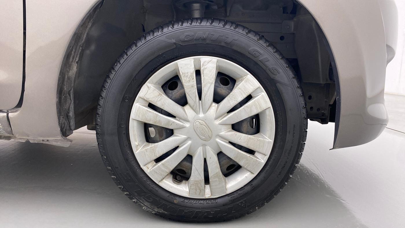 2015 Datsun Go T, Petrol, Manual, 86,055 km, Right Front Wheel