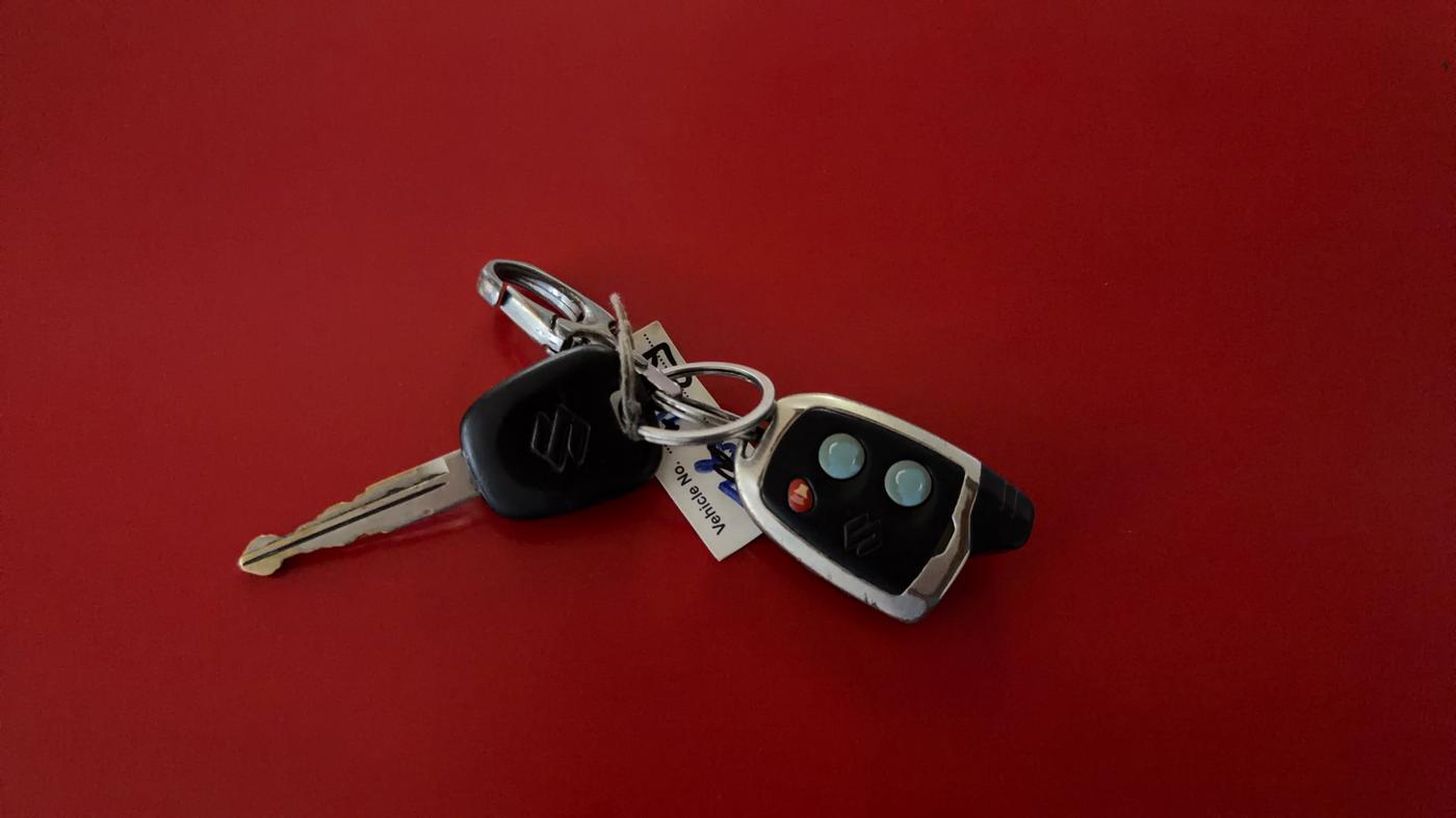 2020 Maruti Swift LXI, Petrol, Manual, 78,290 km, Key Close Up