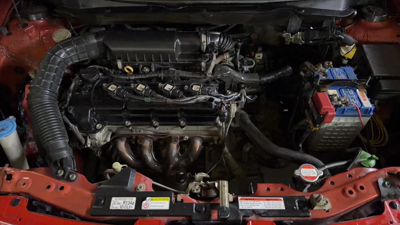 2020 Maruti Swift LXI, Petrol, Manual, 78,290 km, Engine View