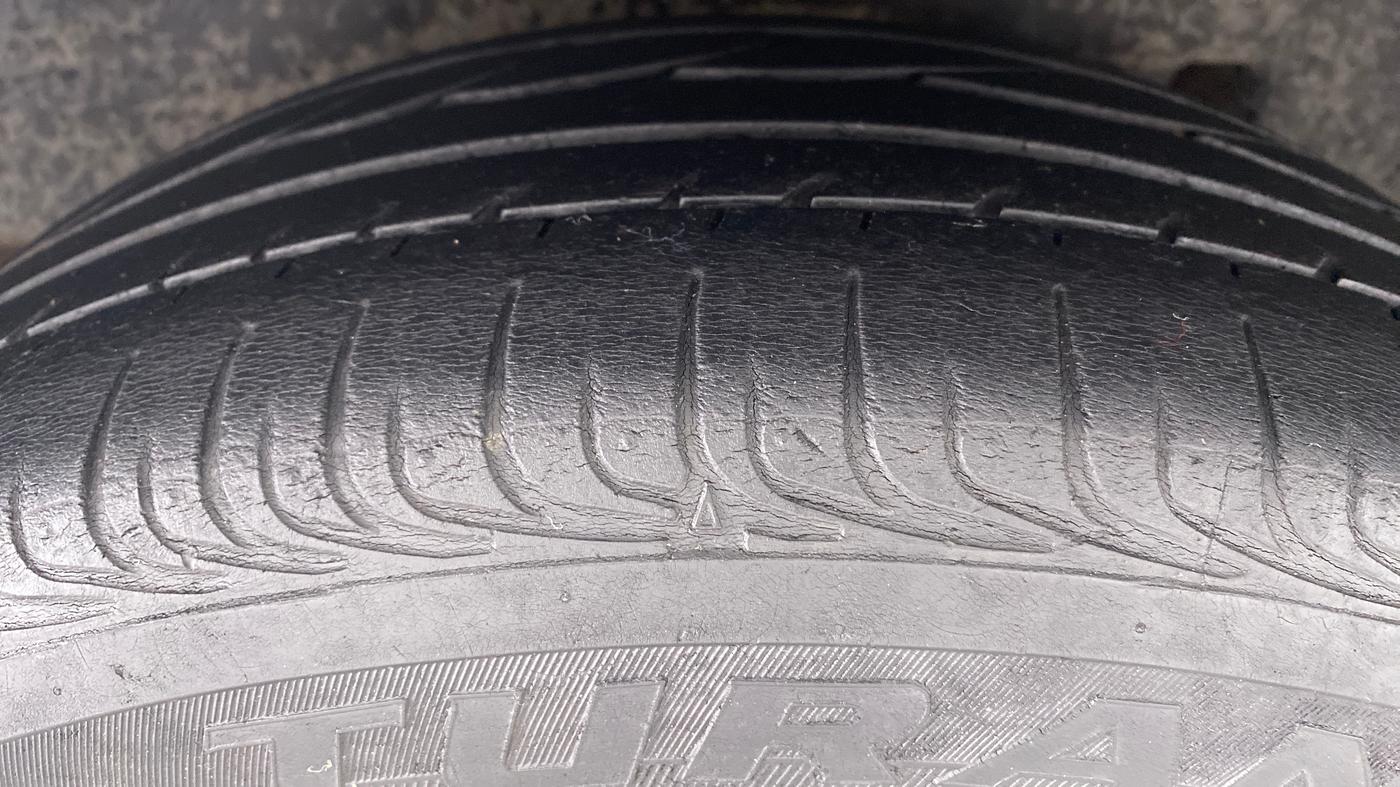 2011 Toyota Corolla Altis VL AT, Petrol, Automatic, 59,536 km, Right Rear Tyre Tread