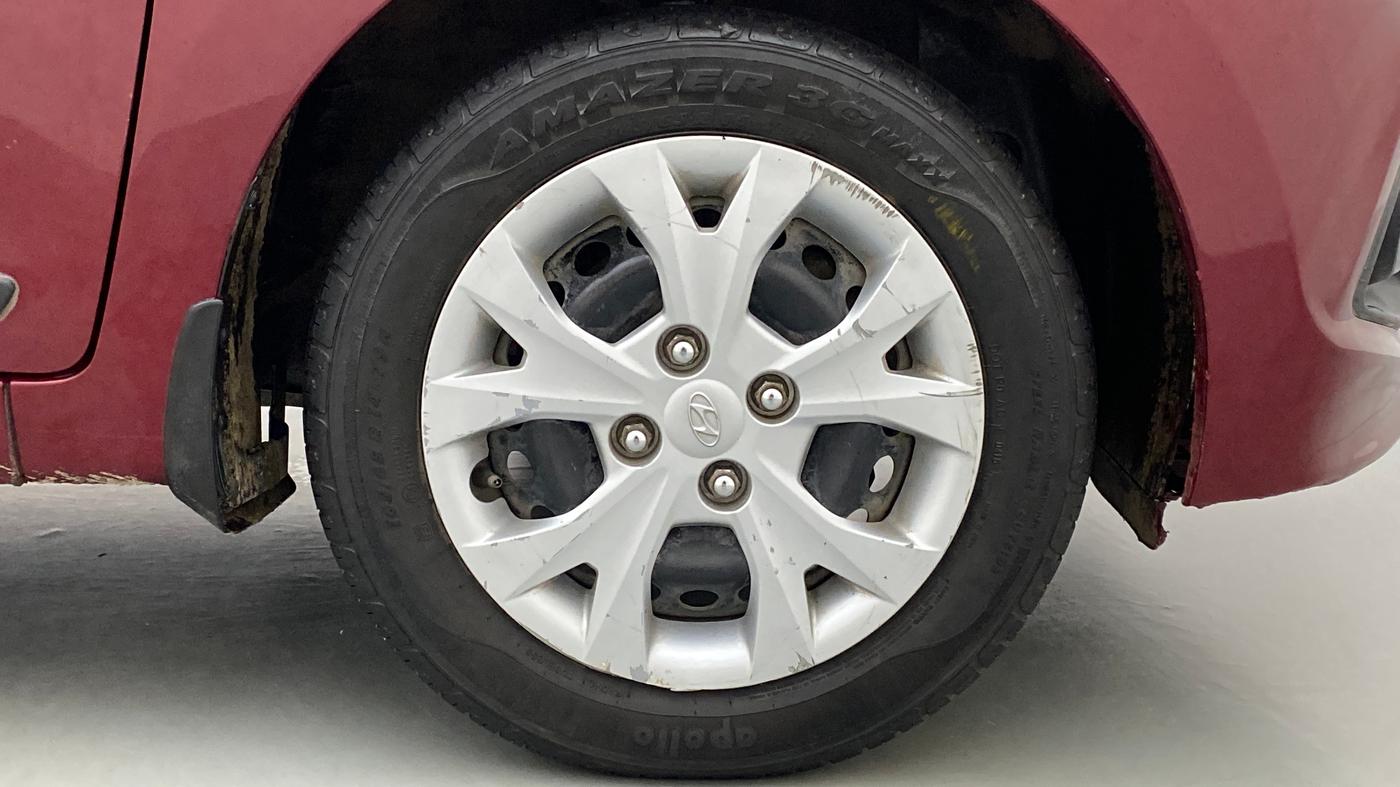 2016 Hyundai Grand i10 SPORTZ 1.2 KAPPA VTVT, Petrol, Manual, 50,975 km, Right Front Wheel