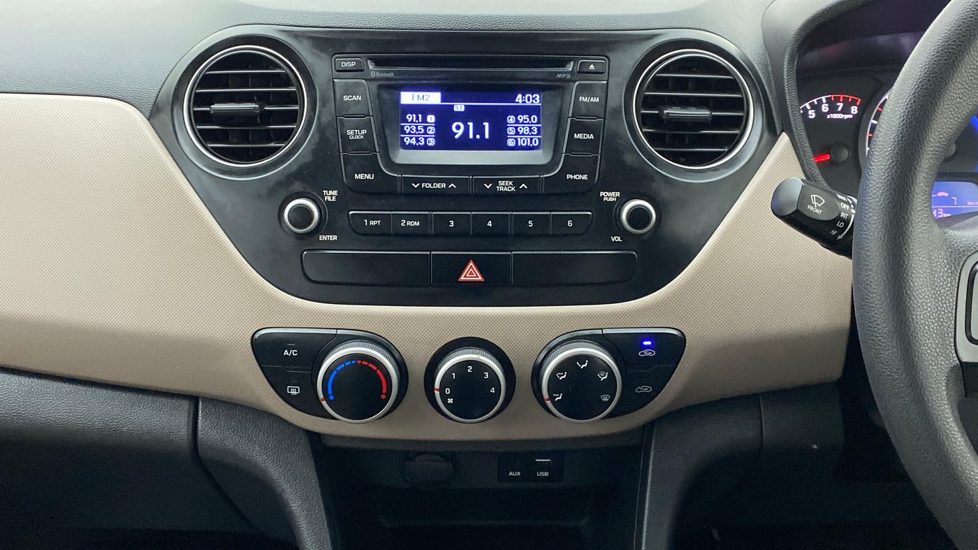 2016 Hyundai Grand i10 SPORTZ 1.2 KAPPA VTVT, Petrol, Manual, 50,975 km, Air Conditioner