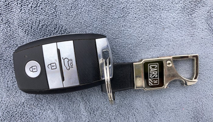 2020 KIA SELTOS HTK PLUS 1.5 PETROL, Petrol, Manual, 15,434 km, Key Close Up