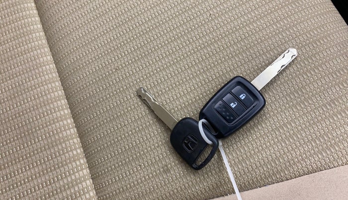 2015 Honda Jazz 1.2L I-VTEC V AT, Petrol, Automatic, 53,220 km, Key Close Up