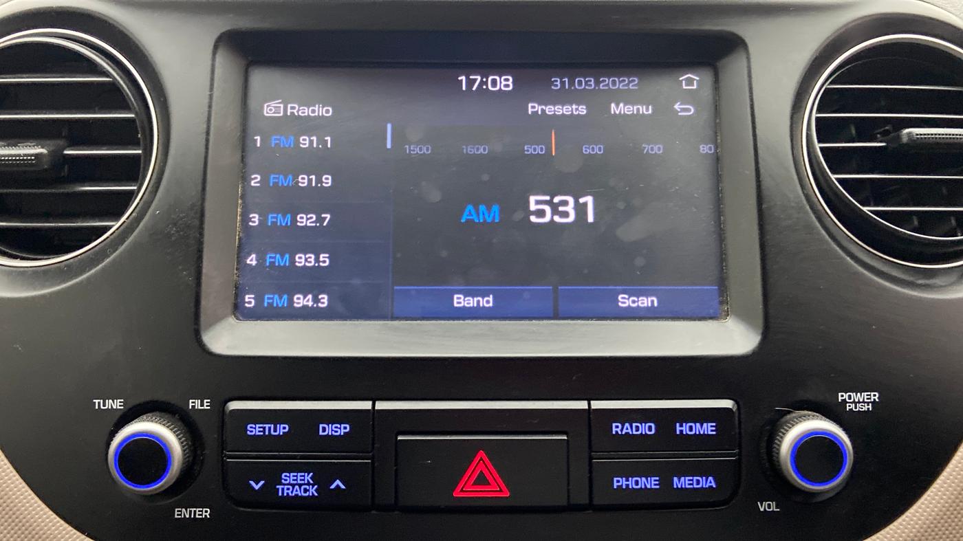 2018 Hyundai Grand i10 SPORTZ 1.2 KAPPA VTVT, Petrol, Manual, 16,375 km, Infotainment System
