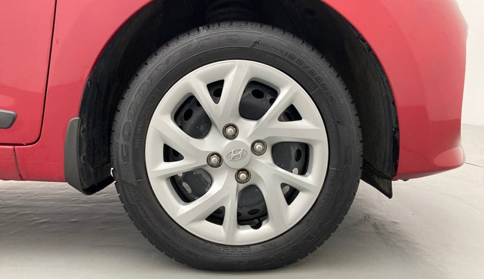 2018 Hyundai Grand i10 SPORTZ 1.2 KAPPA VTVT, Petrol, Manual, 16,375 km, Right Front Wheel