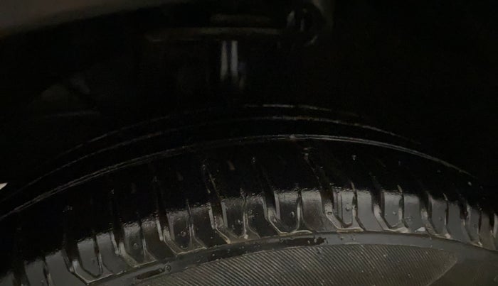 2019 Maruti XL6 ALPHA MT, Petrol, Manual, 29,872 km, Left Front Tyre Tread