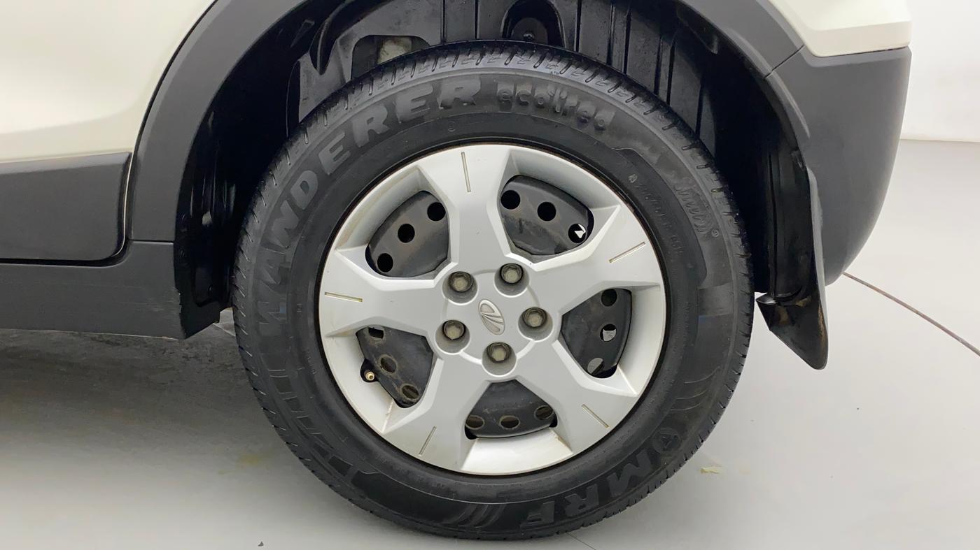2019 Mahindra XUV300 W6 1.5 DIESEL, Diesel, Manual, 40,717 km, Left Rear Wheel