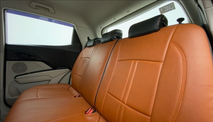 2019 Mahindra XUV300 W6 1.5 DIESEL, Diesel, Manual, 40,717 km, Right Side Rear Door Cabin