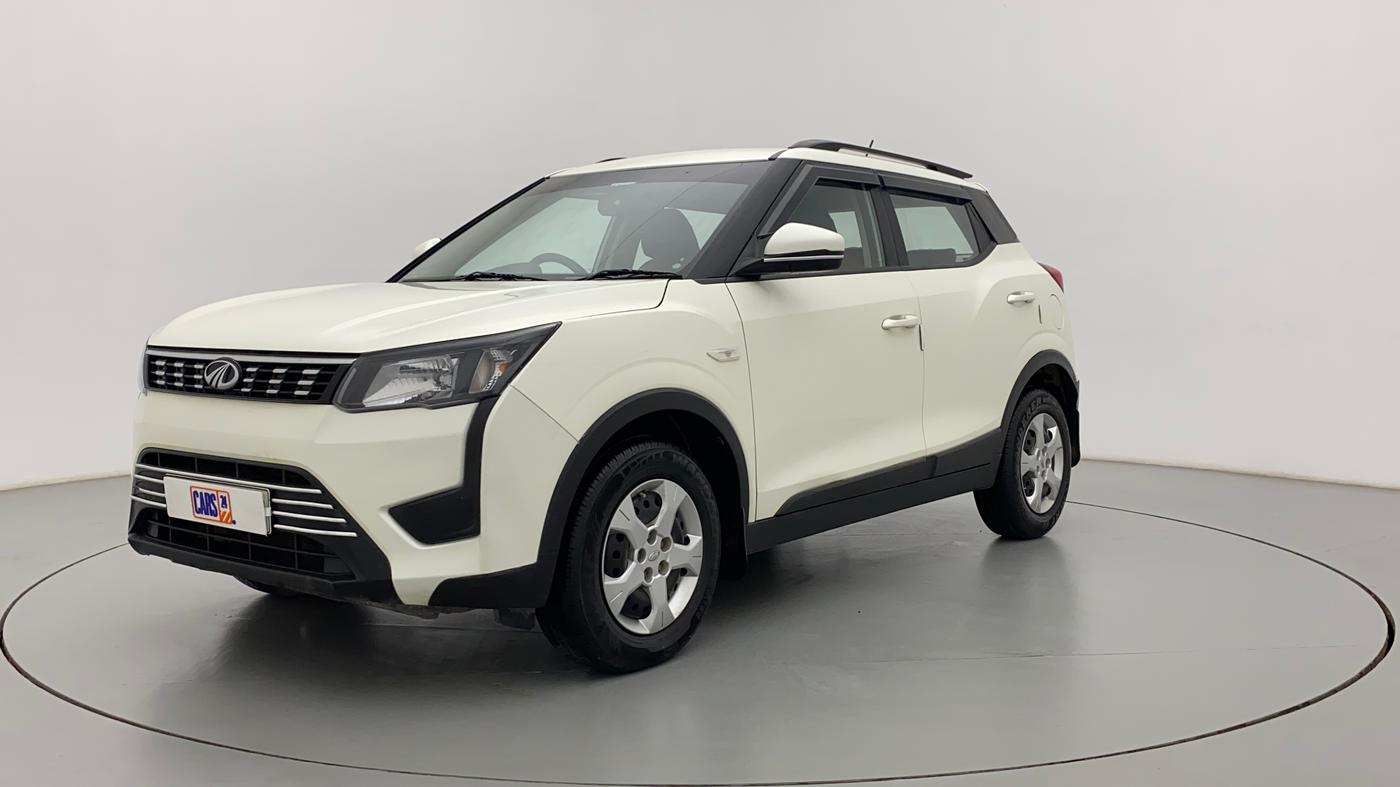 2019 Mahindra XUV300 W6 1.5 DIESEL, Diesel, Manual, 40,717 km, Left Front Diagonal