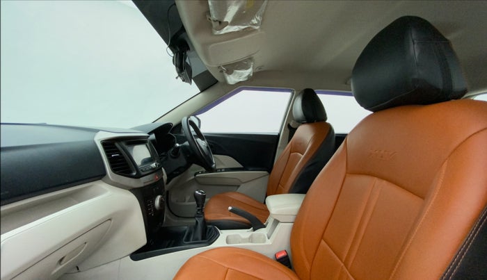 2019 Mahindra XUV300 W6 1.5 DIESEL, Diesel, Manual, 40,717 km, Right Side Front Door Cabin